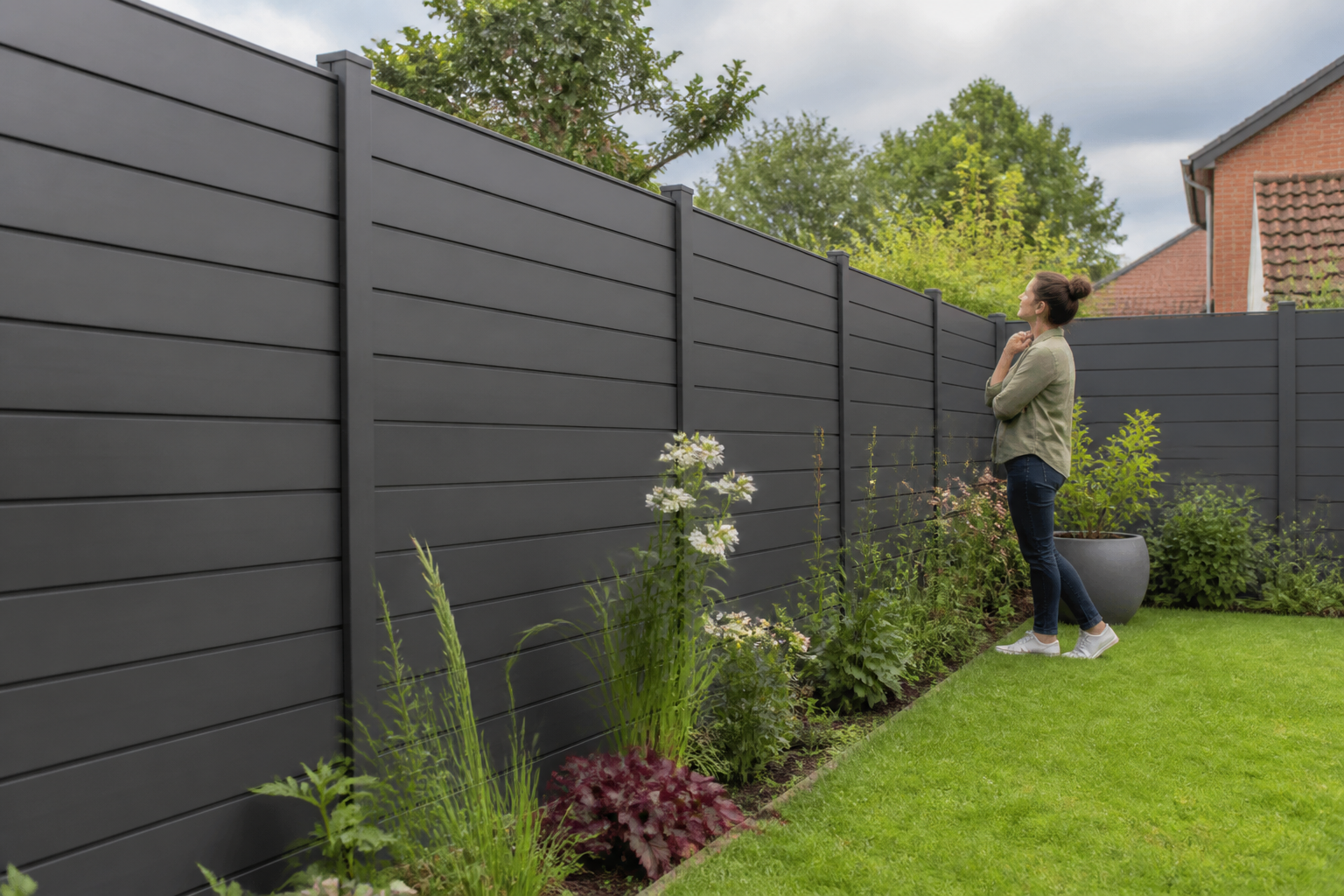 Clôture jardin moderne : idées de matériaux pour un extérieur propre